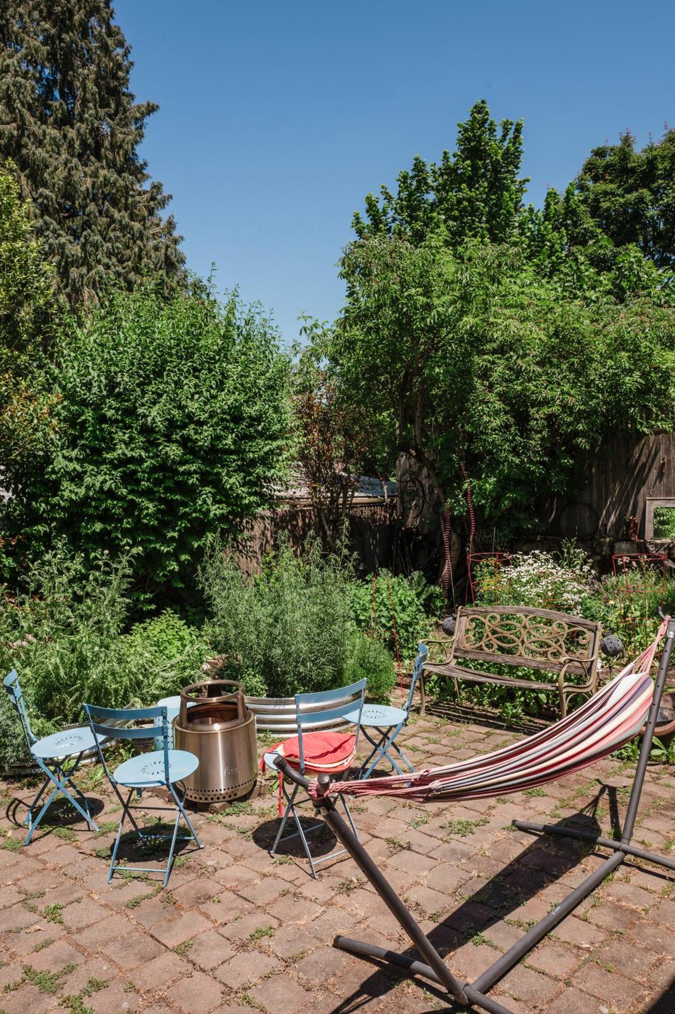 Southeast Portland Comfy & Eclectic Craftsman Home Екстер'єр фото