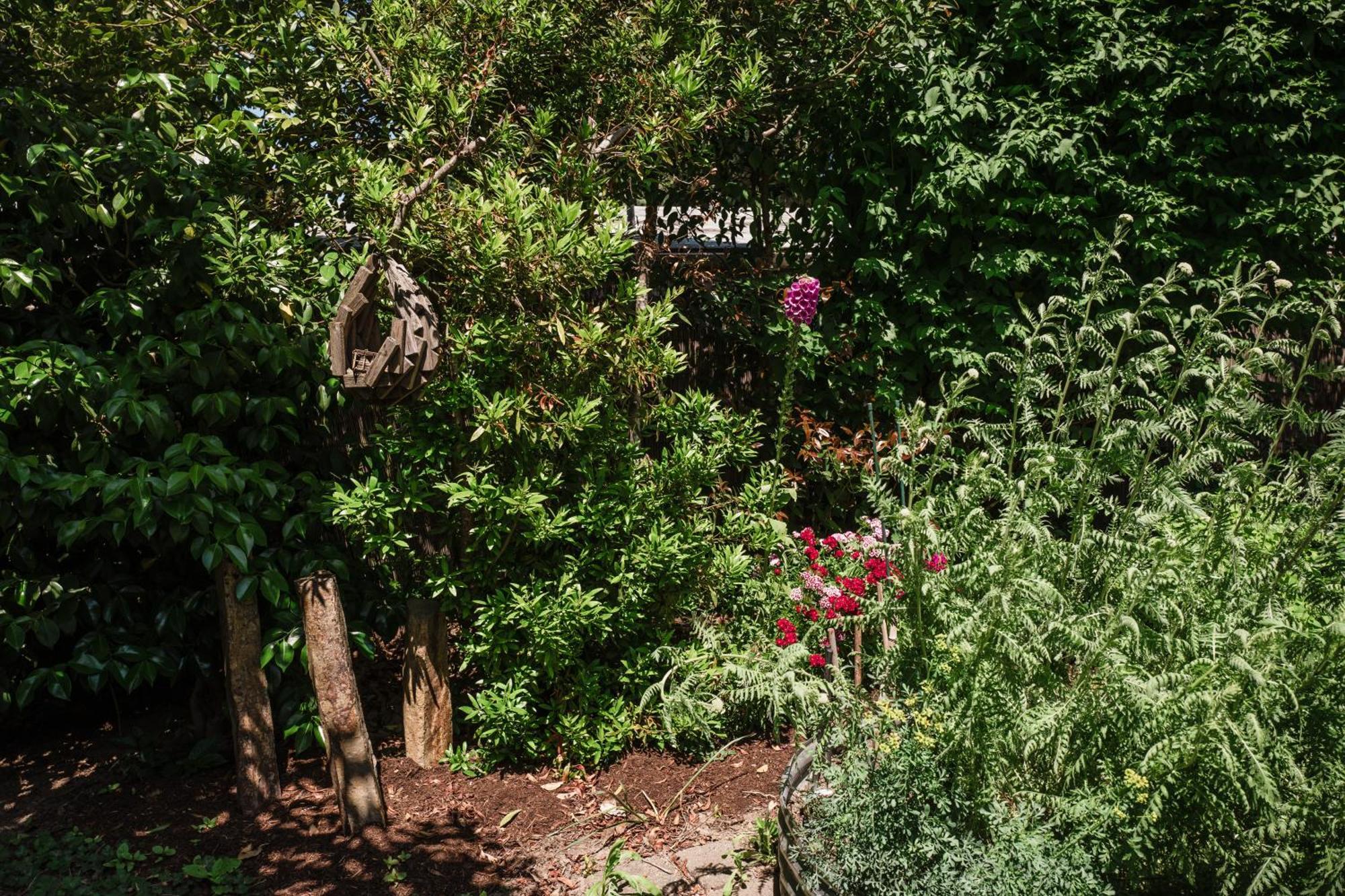 Southeast Portland Comfy & Eclectic Craftsman Home Екстер'єр фото