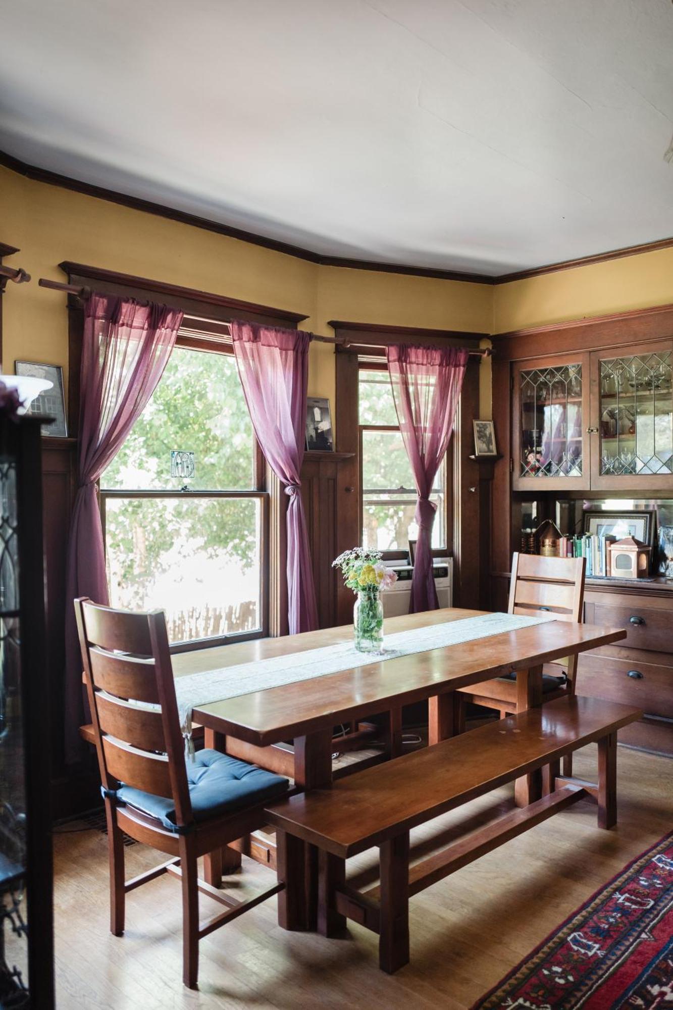 Southeast Portland Comfy & Eclectic Craftsman Home Екстер'єр фото